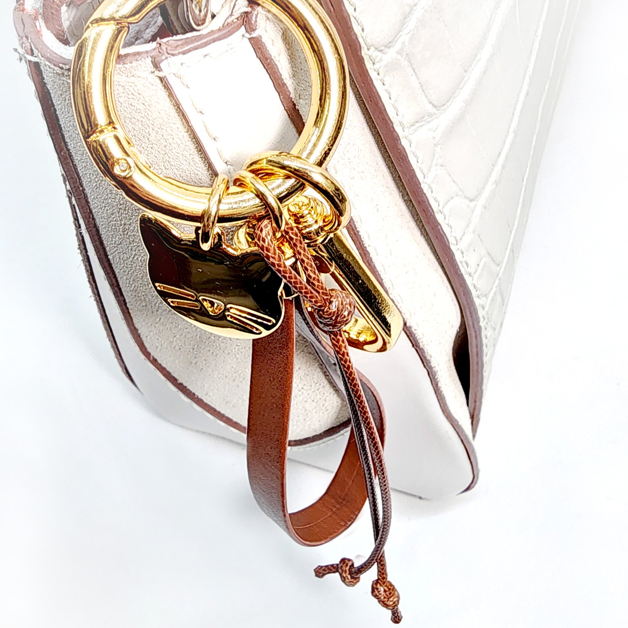 Charms Bag Leather Essence - Golden Cat