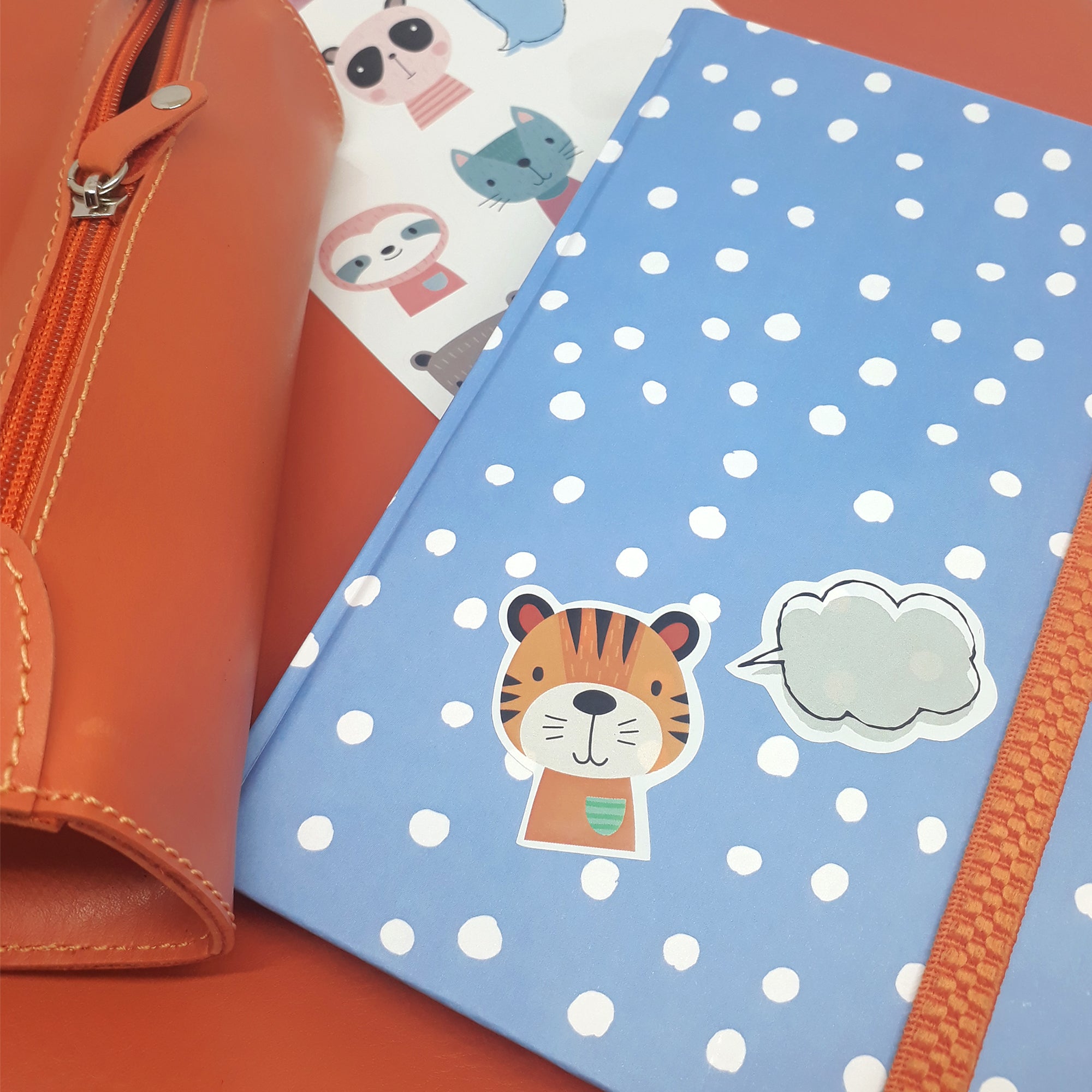 Caderno Sketchbook – Poa Branco