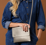 Bolsa Square em Couro - Ouro Claro