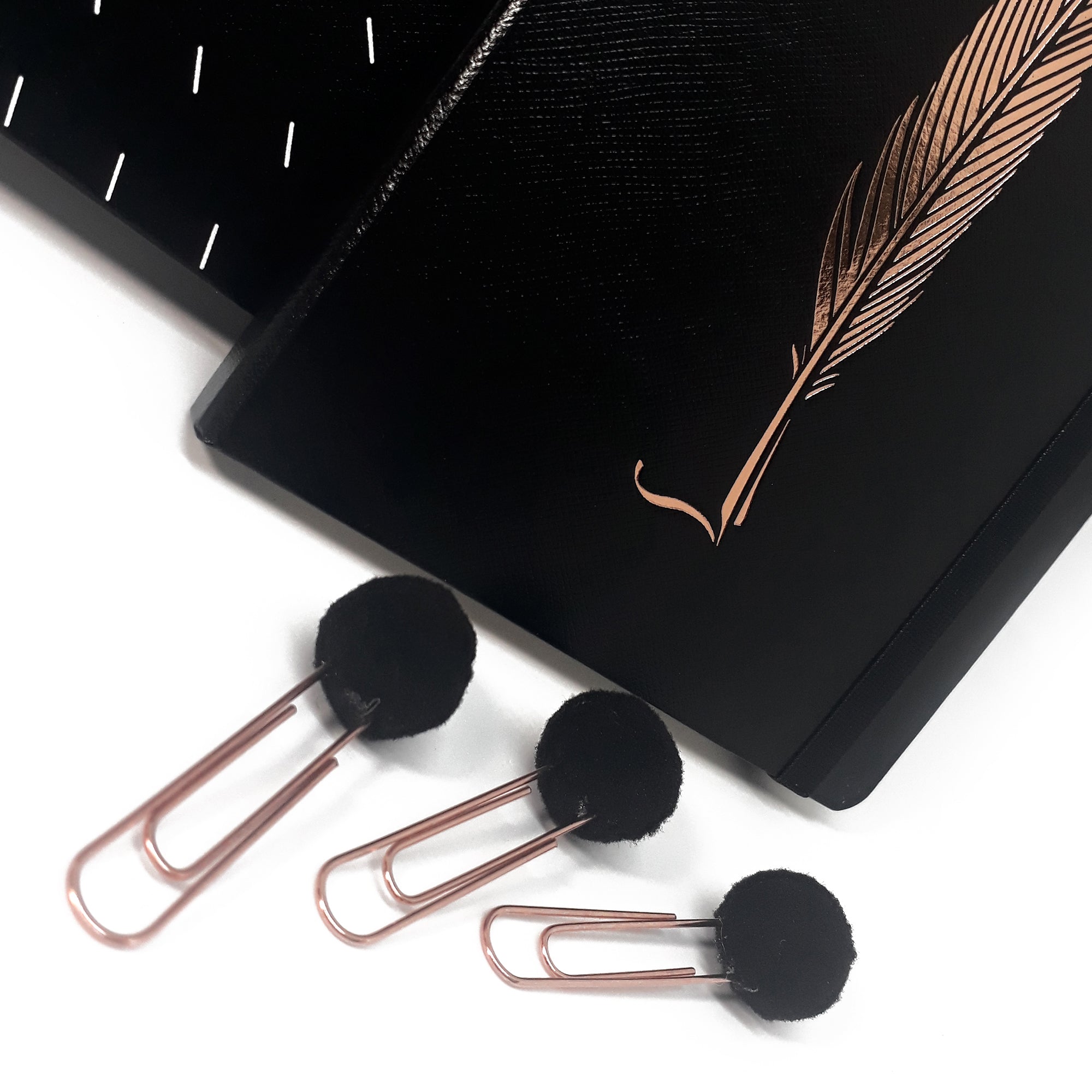Clips Pompom Preto